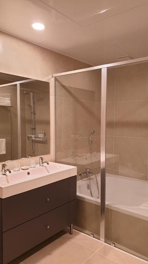 Jinhae Intercity Hotel Чангуон Екстериор снимка