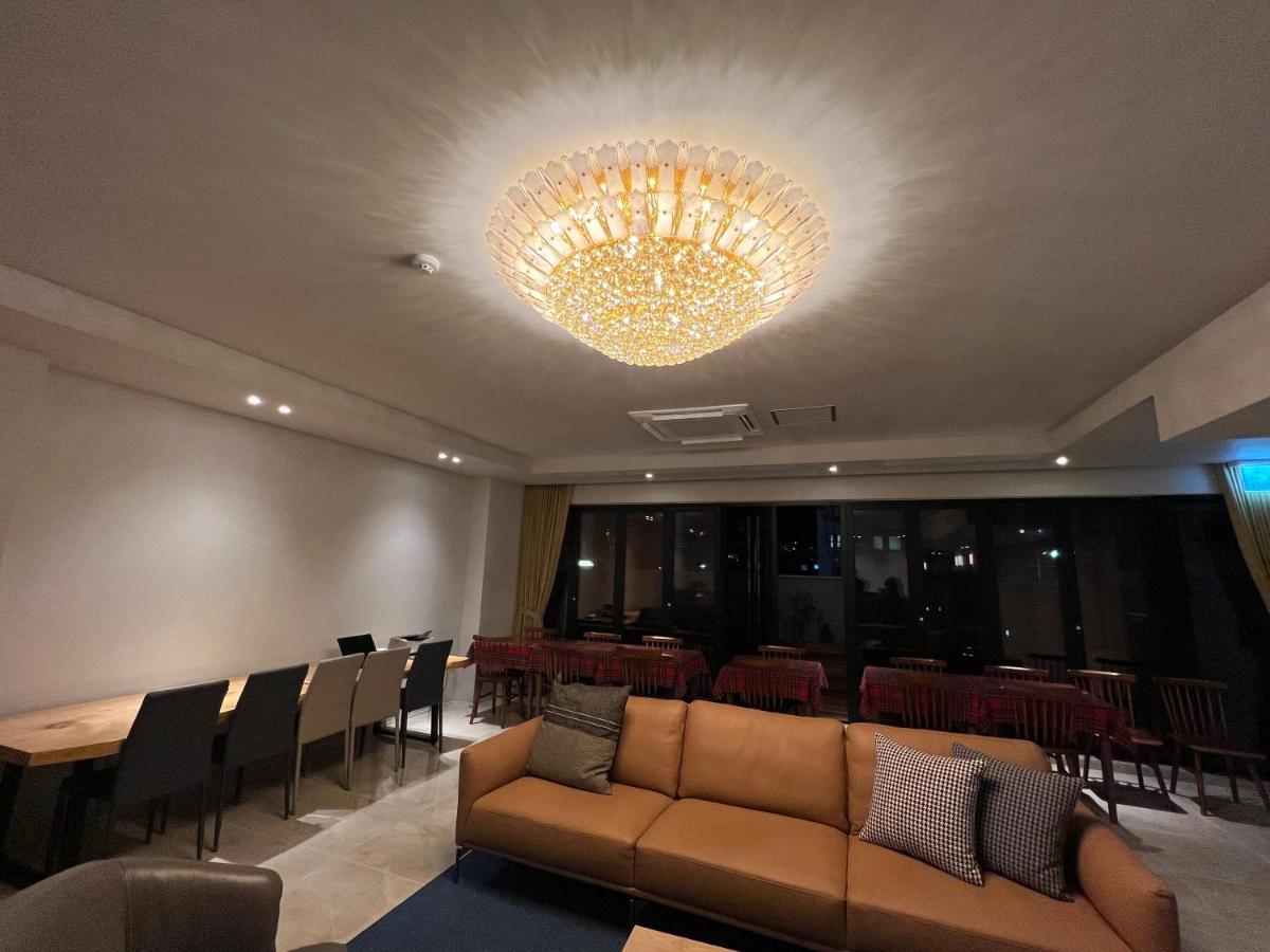 Jinhae Intercity Hotel Чангуон Екстериор снимка