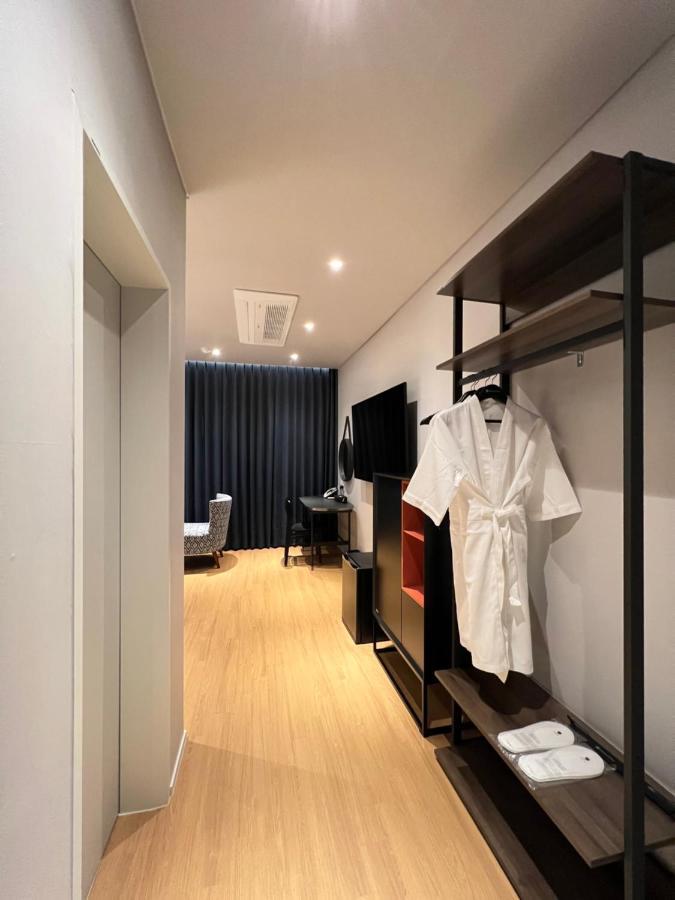Jinhae Intercity Hotel Чангуон Екстериор снимка
